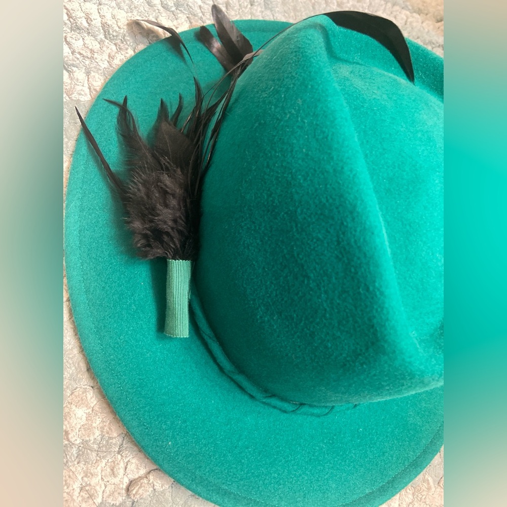 Vintage Fedora 🇨🇦 - Picture 2 of 6